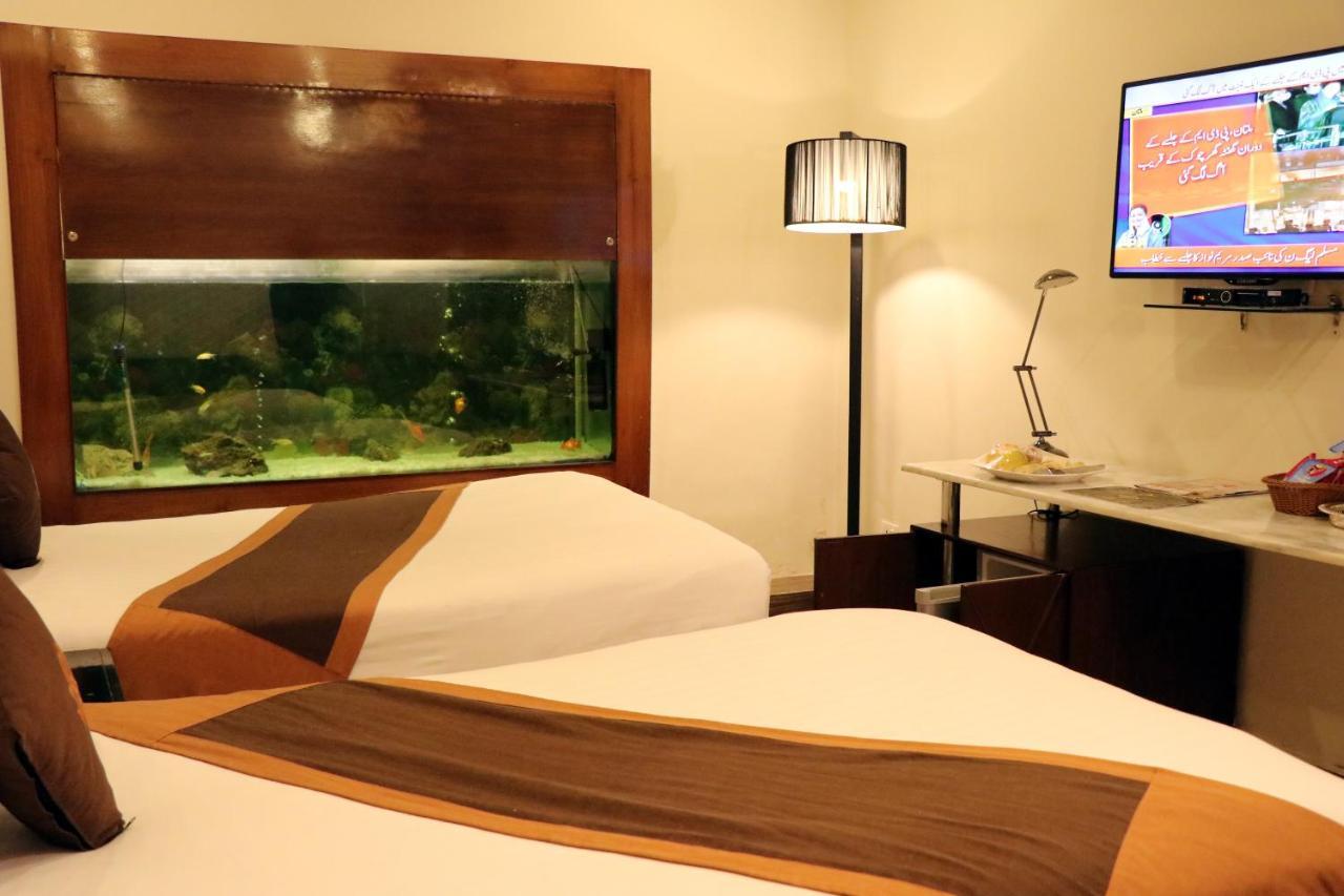 Hilton Suites Lahore Ngoại thất bức ảnh