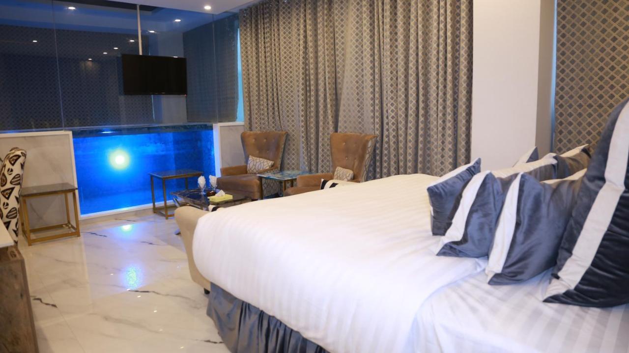 Hilton Suites Lahore Ngoại thất bức ảnh