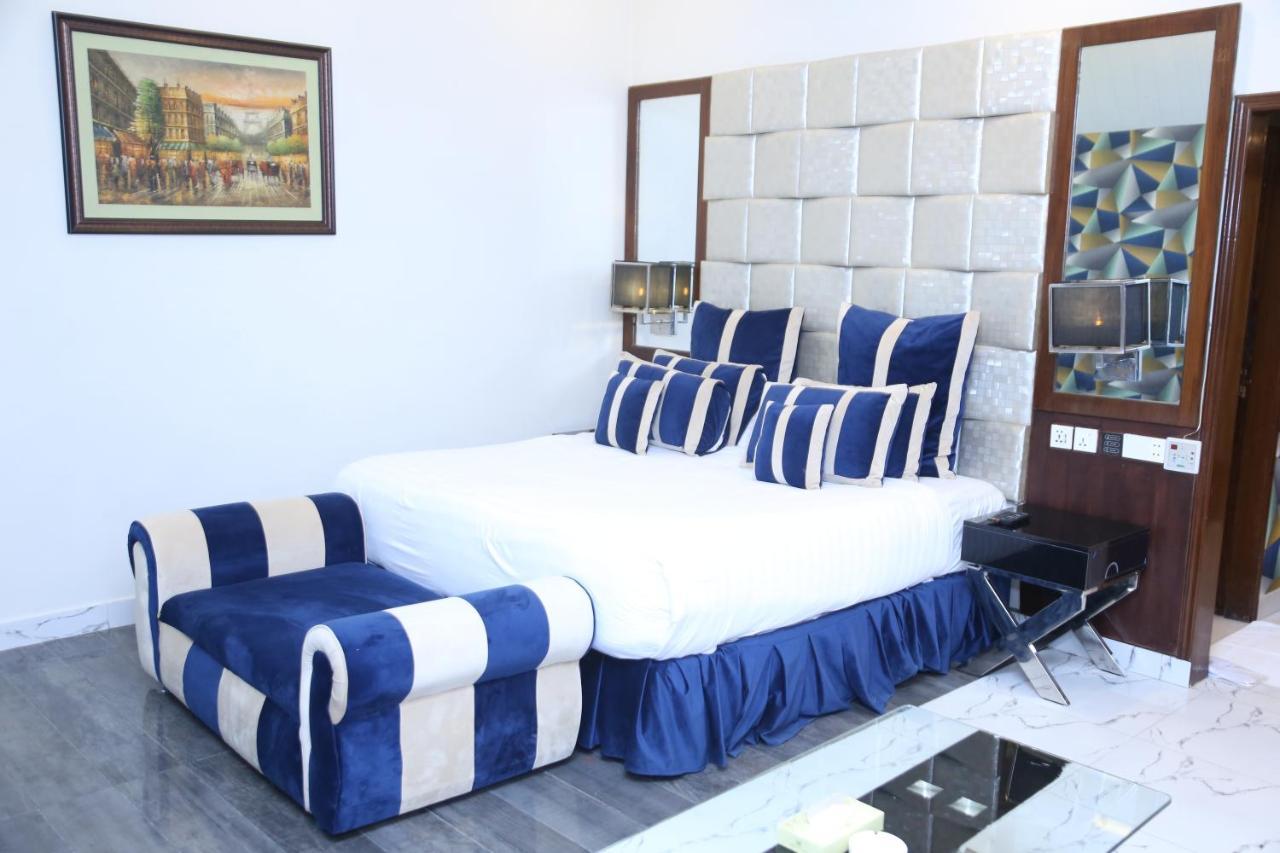 Hilton Suites Lahore Ngoại thất bức ảnh