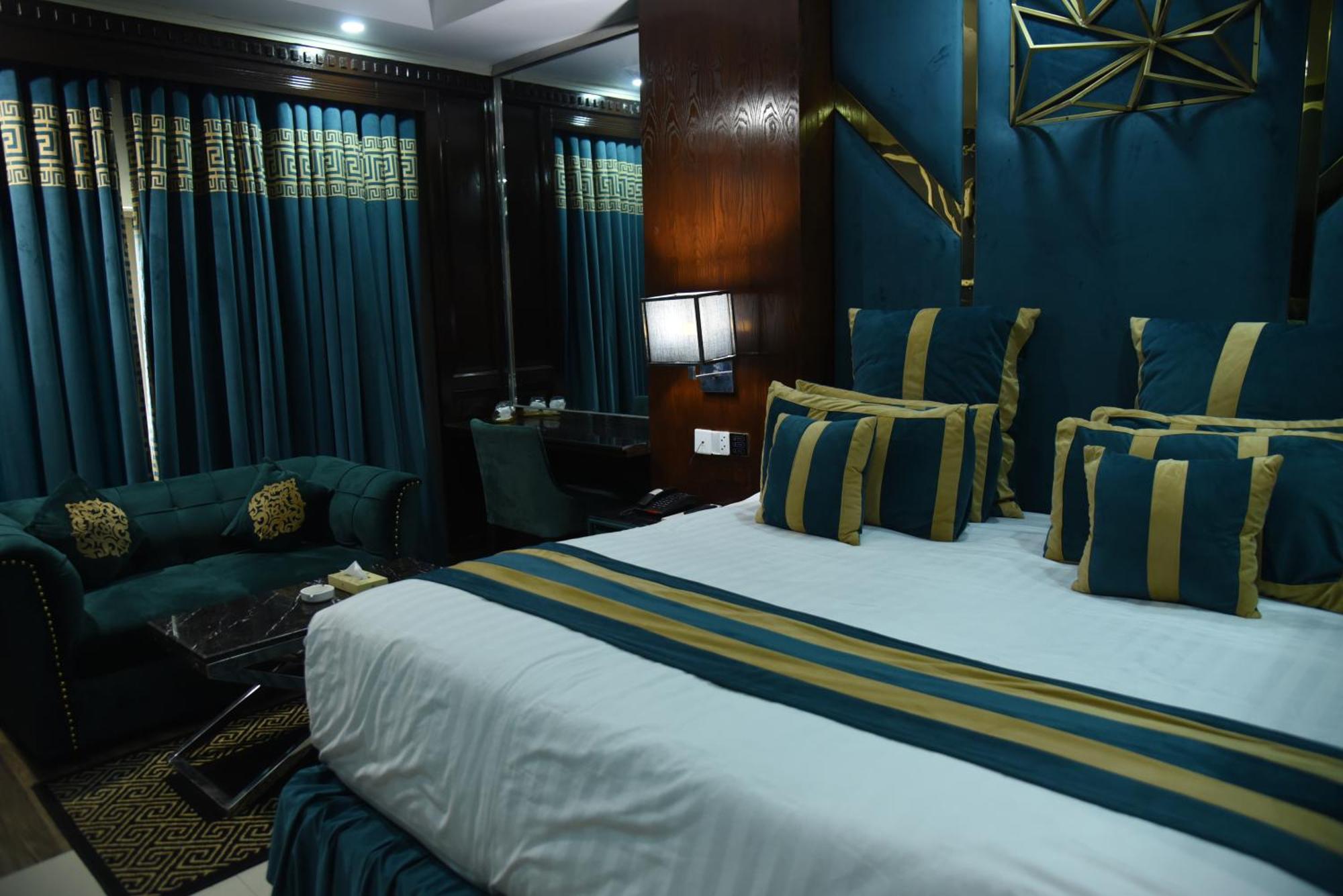 Hilton Suites Lahore Ngoại thất bức ảnh